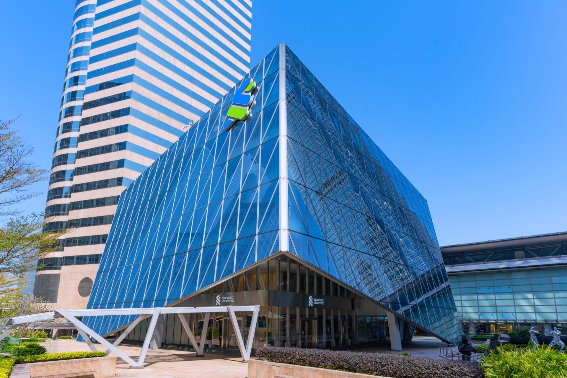 Standard Chartered Becomes First Bank To Distribute HKDAP Stablecoin In Hong Kong