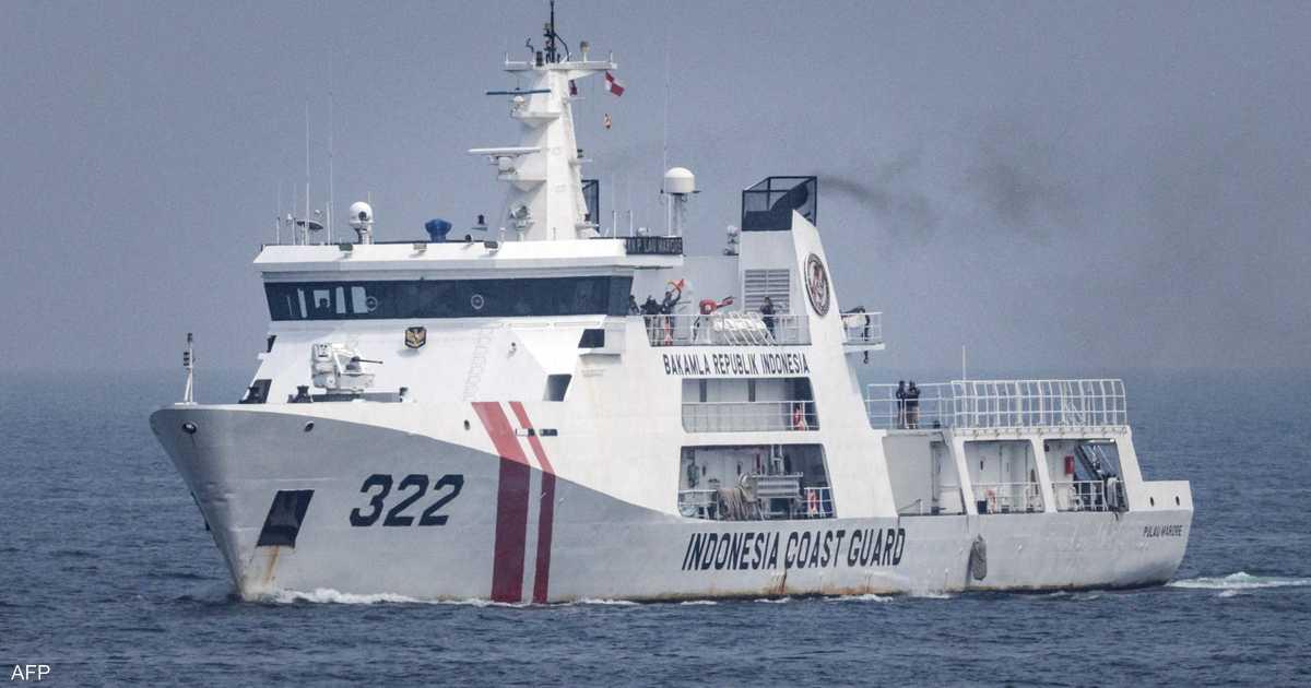 Rescuers Search for Missing Passengers After Virgo Transport 8 Sinks in Java Sea