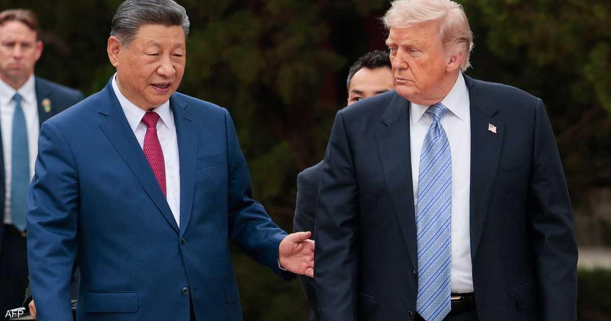 Trump Greets Xi Jinping on Airport Tarmac as Trade Truce Extends Through January 10