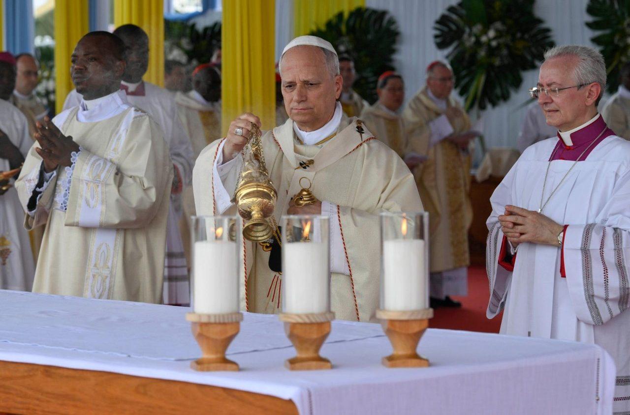Pope Leo XIV Leads Open-Air Mass in Douala as 120,000 Attend