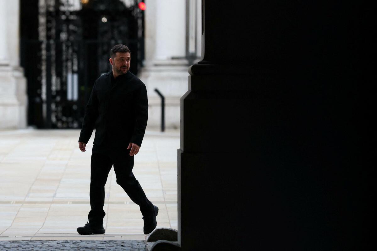 Zelensky Arrives in London for Talks With Keir Starmer and E3 Leaders