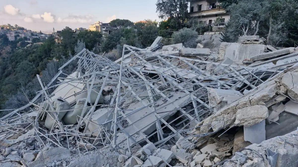 Israeli Air Raids Hit Ali Al-Taher Heights, Kfar Roumman, and Al-Mansouri in Southern Lebanon