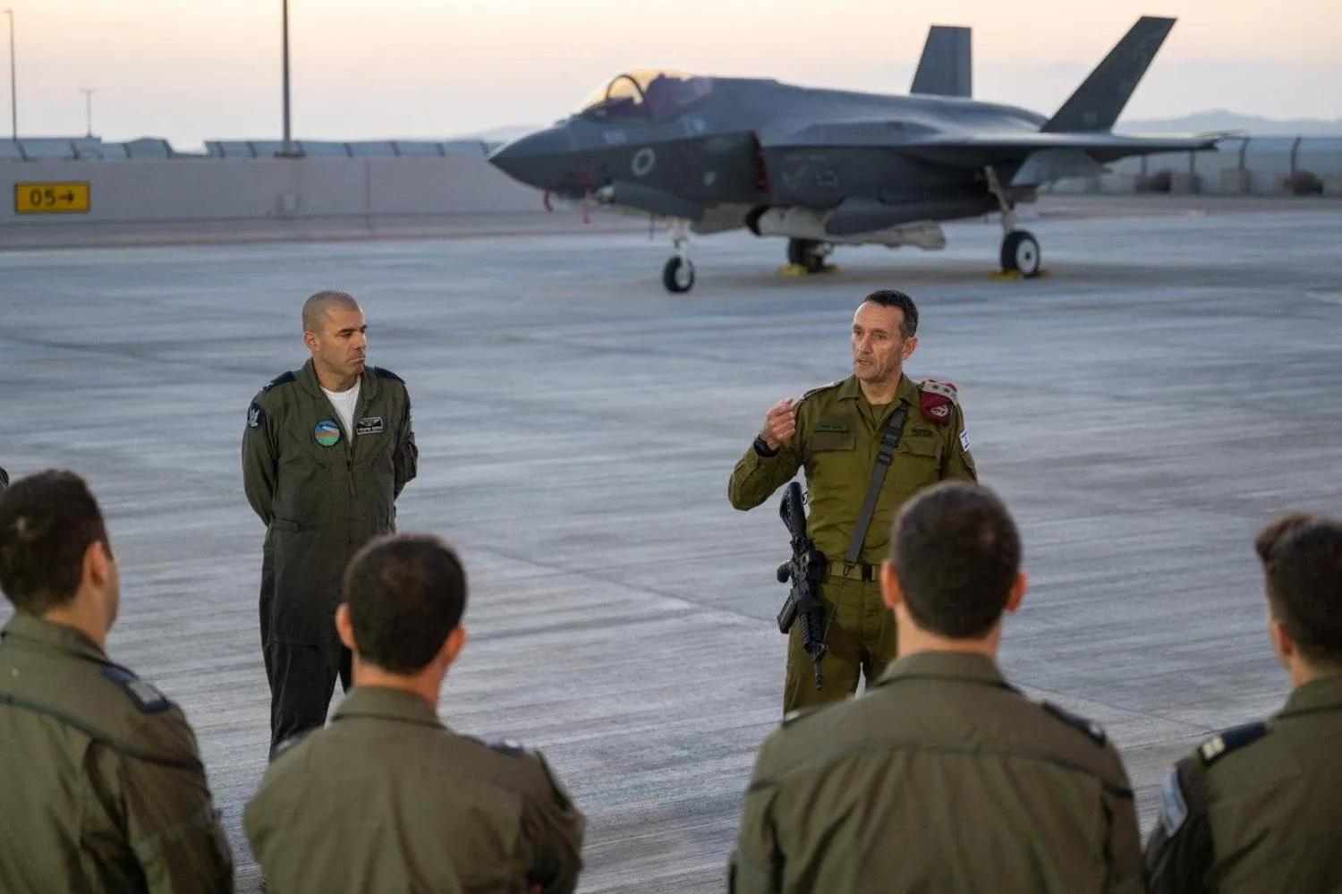Israeli Soldiers Injured in Operational Incident in South Lebanon, Israeli Artillery Targets Wadi al-Salouqi
