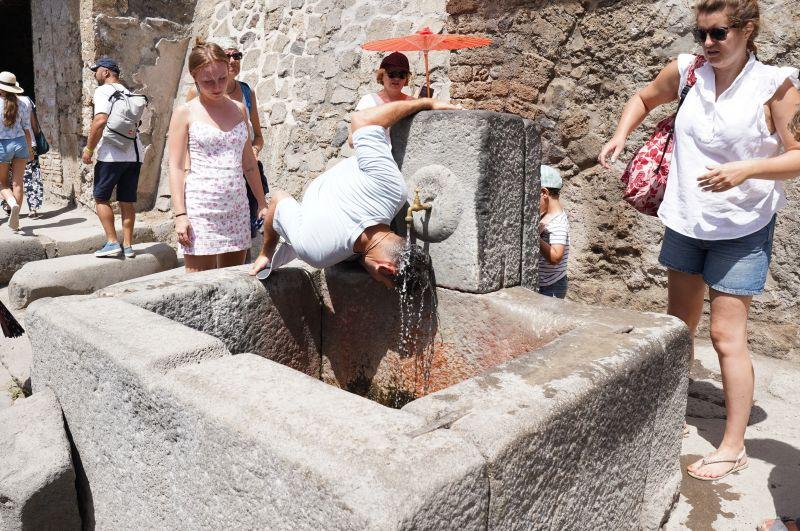 Italy Puts 25 Cities on Red Heat Alert as Health Ministry Warns of Harmful Temperatures