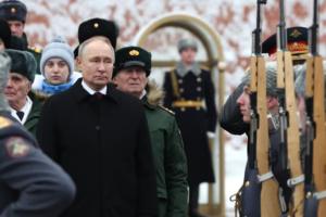 Putin’s Forces Miss Donetsk Deadlines as Russia’s Advance Collapses in Ukraine