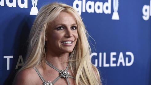Britney Spears Voluntarily Enters Rehab Weeks After California DUI Arrest