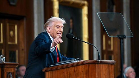 Federal Regulators Investigate White House Teleprompter Operator Gabriel Perez Over Kalshi Bets