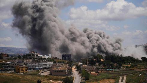 Israeli Military Strikes Choueifat Apartment Building Near Beirut Airport Ahead of Washington Talks