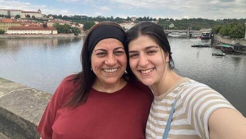 Israeli Embassy Searches for Missing Mali Yahalomi and Liel Yahalomi in Vienna