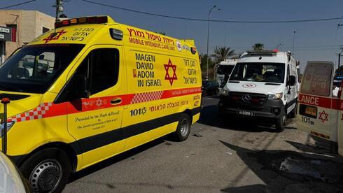 Israeli Forces Storm Al-Auja, Pursue Stabbing Attacker After Israeli Man Wounded