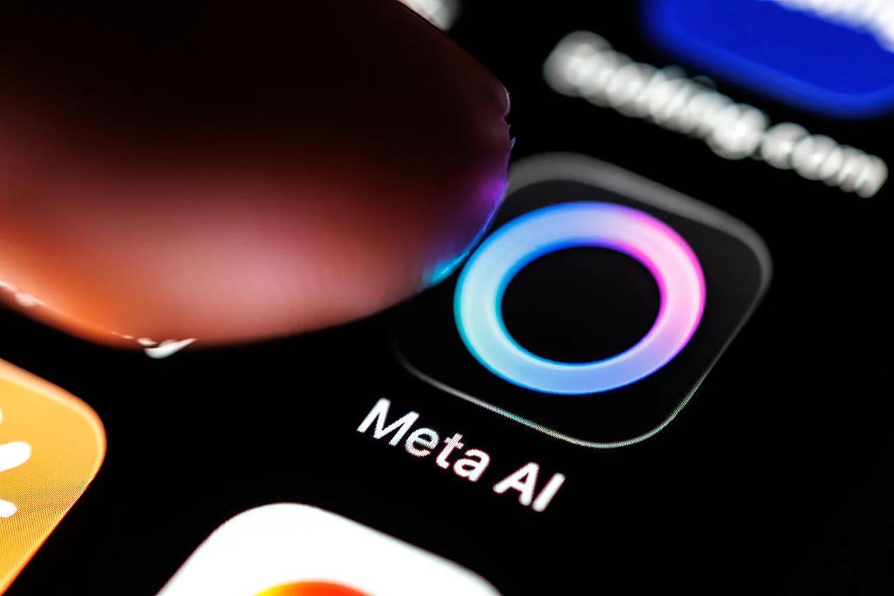 Meta Develops AI Pendant After 2025 Acquisition of Limitless, Testing Planned Within Next Year