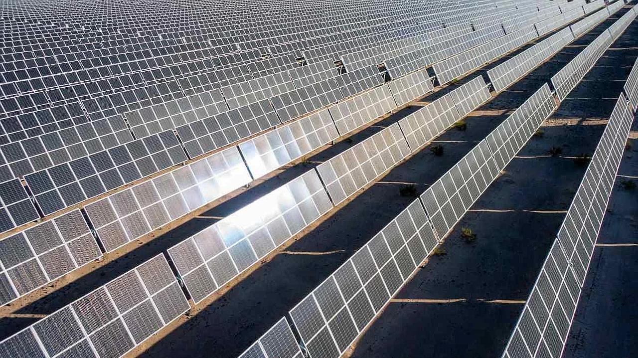 Microsoft Weighs Delaying 2030 100/100/0 Renewable Goal As AI Data Centers Expand