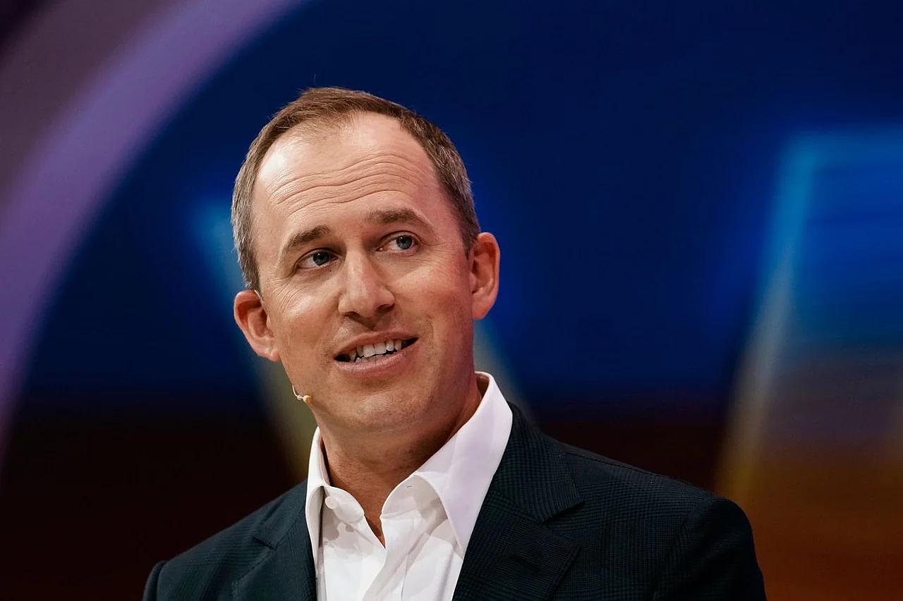 Sierra Raises $950 Million, Valued Above $15 Billion, Led by Tiger Global and GV