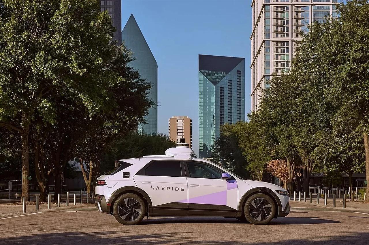 NHTSA Investigates Uber Partner Avride After 16 Robotaxi Crashes in Dallas and Austin, Texas
