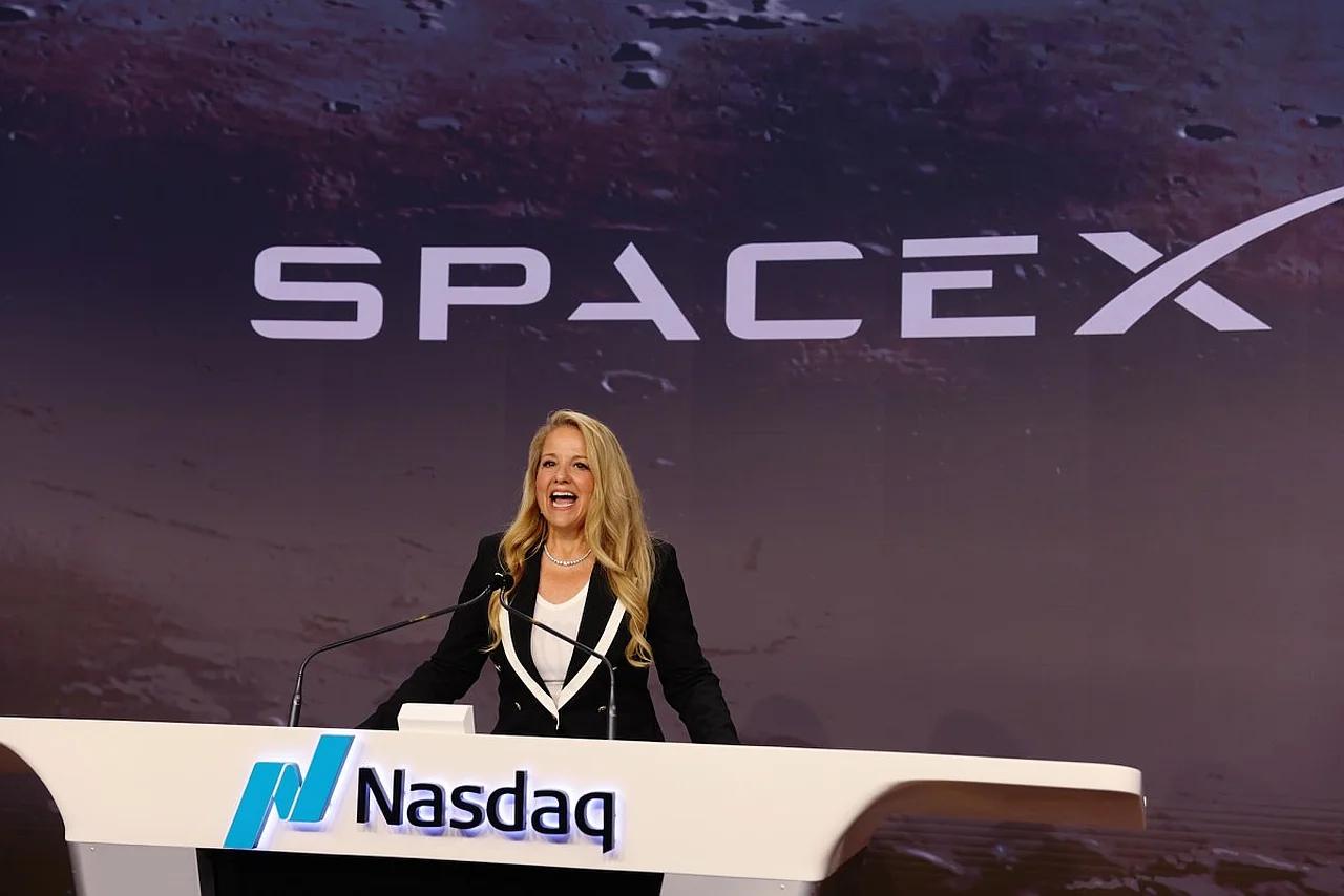 SpaceX President Gwynne Shotwell Ties IPO to Possible Tesla Merger