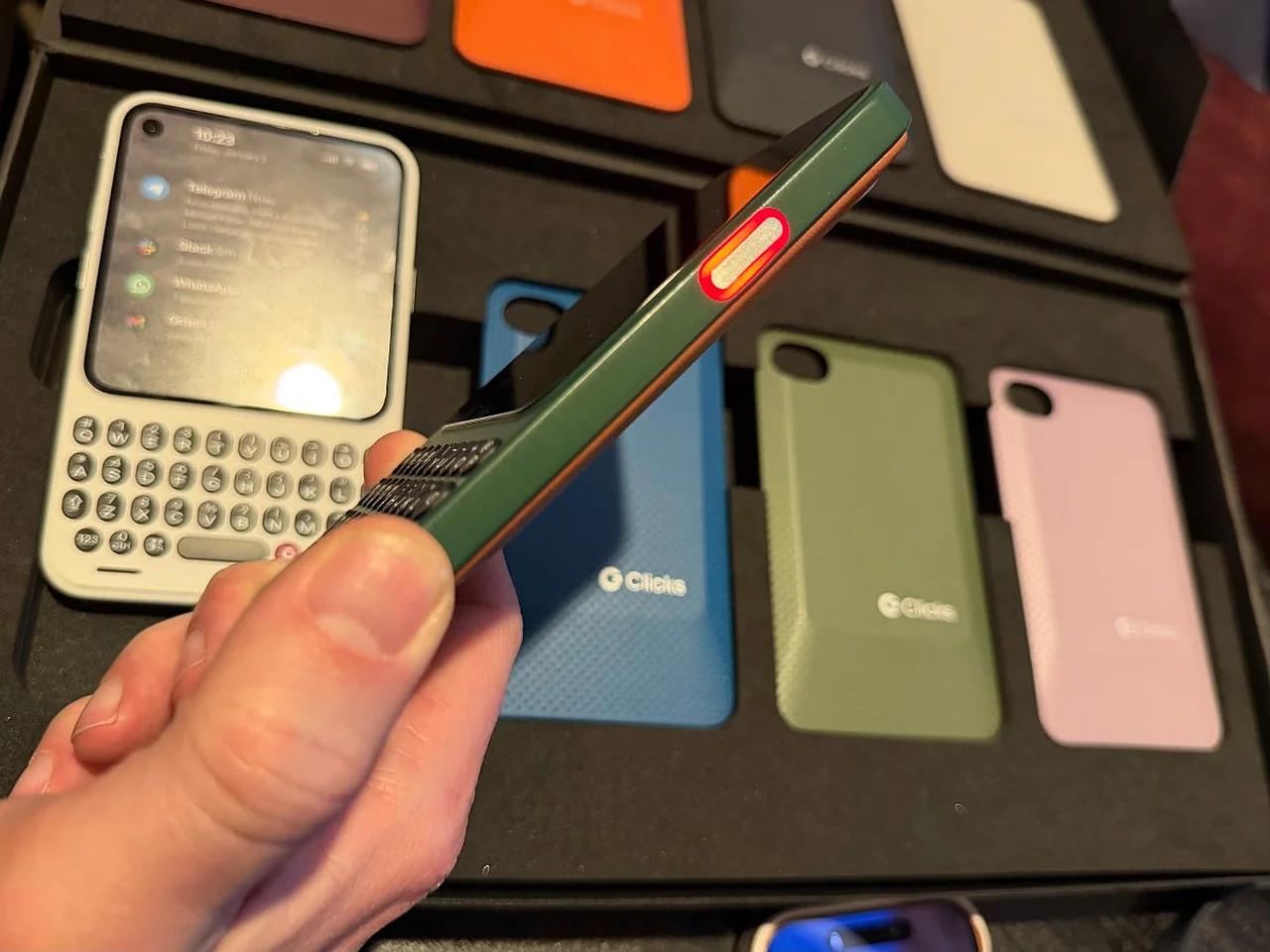 Clicks Technology Prepares To Launch BlackBerry-Inspired Clicks Communicator At CES Las Vegas