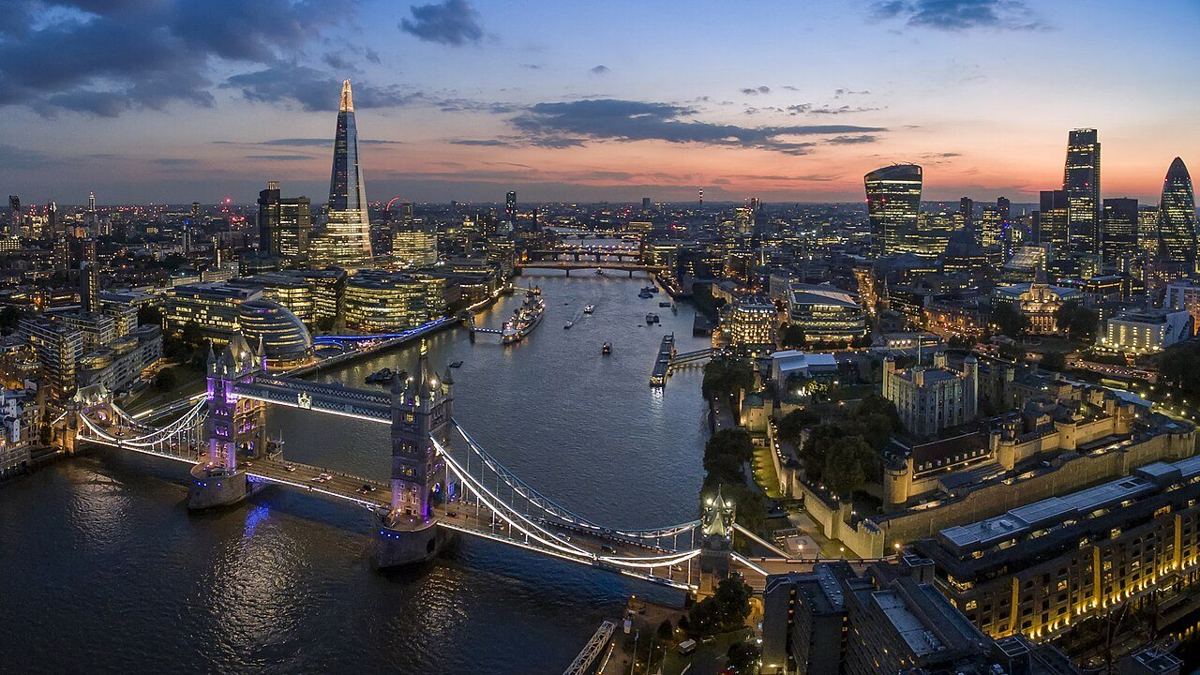 London, context photograph from 2015-06-24